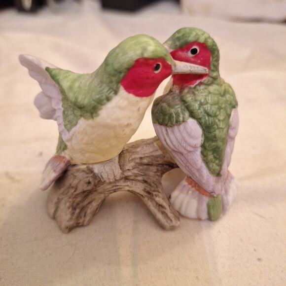 Two Ruby Throat Hummingbirds On A Branch Bird Figurine, unknown brand (005-1) - Picture 3 of 5